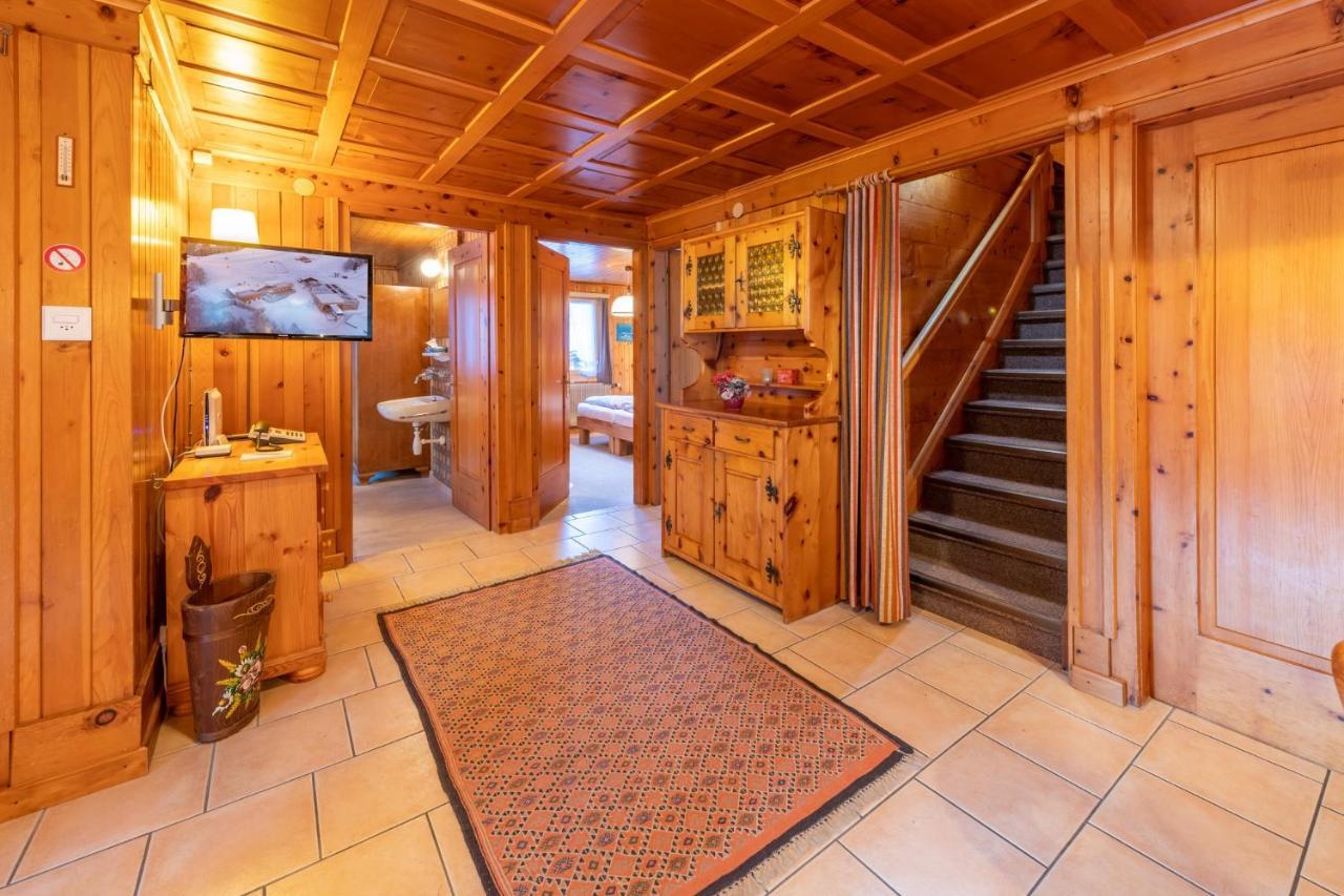 Chalet Bambi "Marchenhaft" Apartment Grachen Bagian luar foto